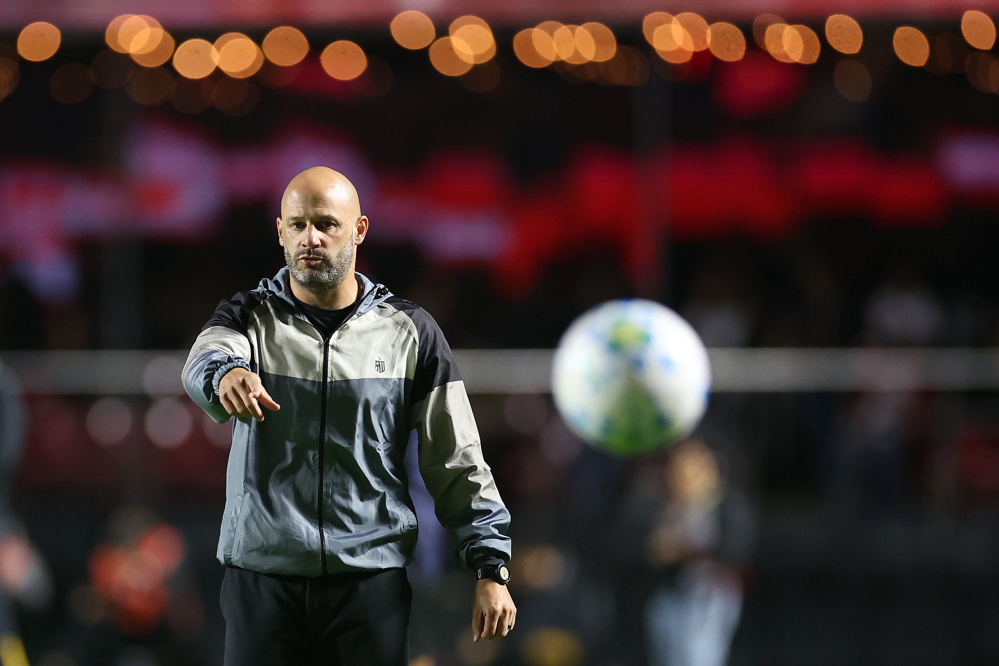 Franclim destaca tempos diferentes do Botafogo e comenta erros: "Não conseguimos ser nós"