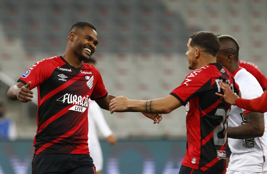 Athletico atropela o América de Cali, e dupla Nikão-Terans gera empolgação;  análise | Ge