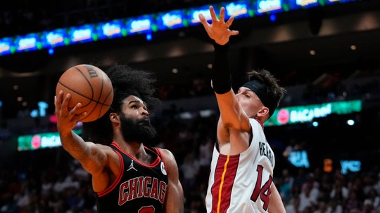 Sem Jimmy Butler, Miami Heat elimina Bulls e avança aos playoffs da NBA - Foto: (Rich Storry/Getty Images)