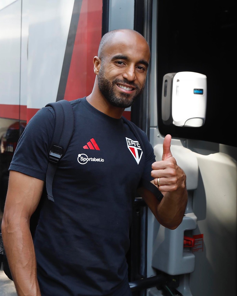 Lucas deve ser titular do São Paulo contra a LDU — Foto: Rubens Chiri / saopaulofc