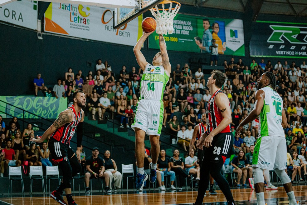 Bauru Basket vence SJC na primeira rodada do Campeonato Paulista