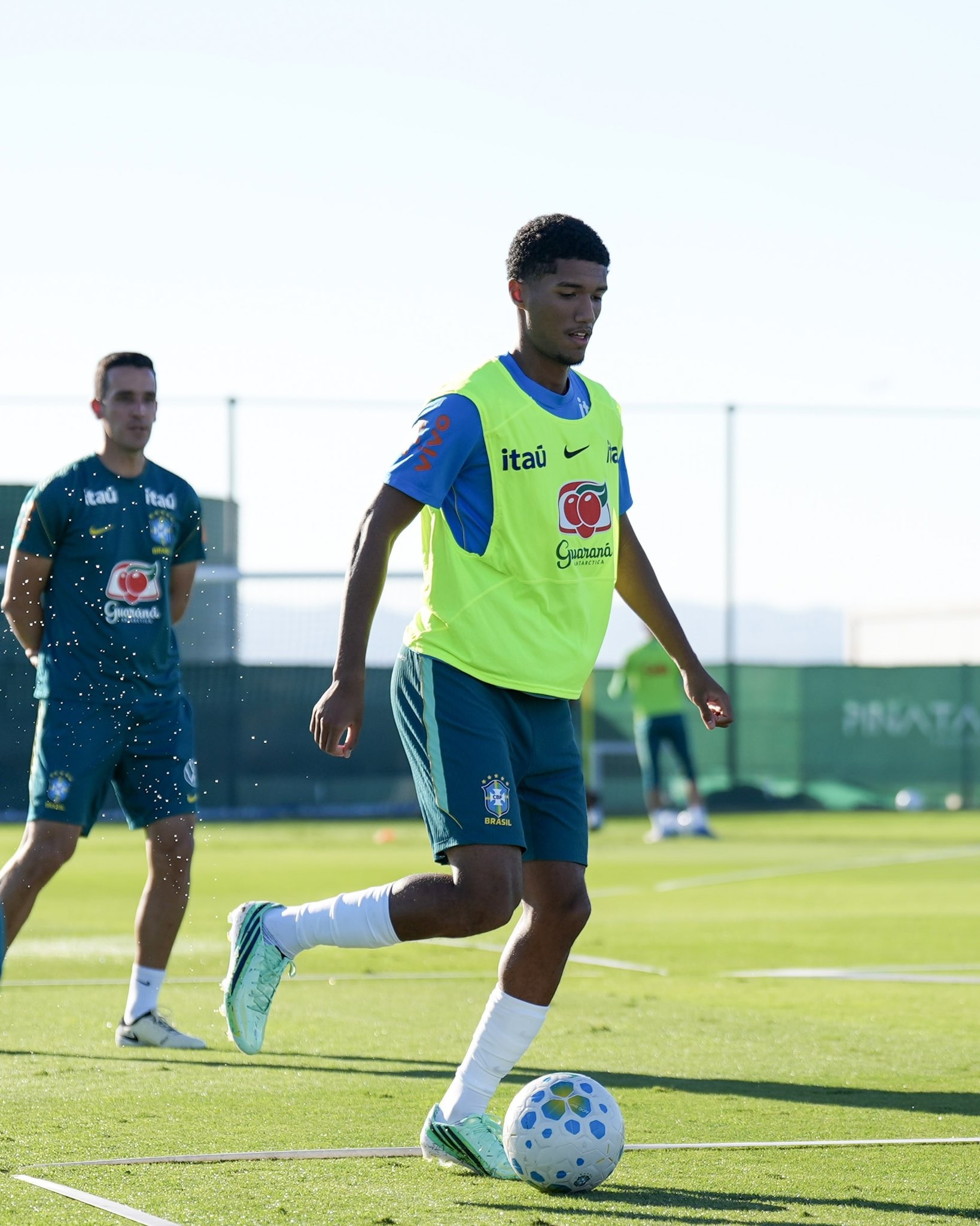 Vasco tem três convocados na Data Fifa; veja cronograma de cada um