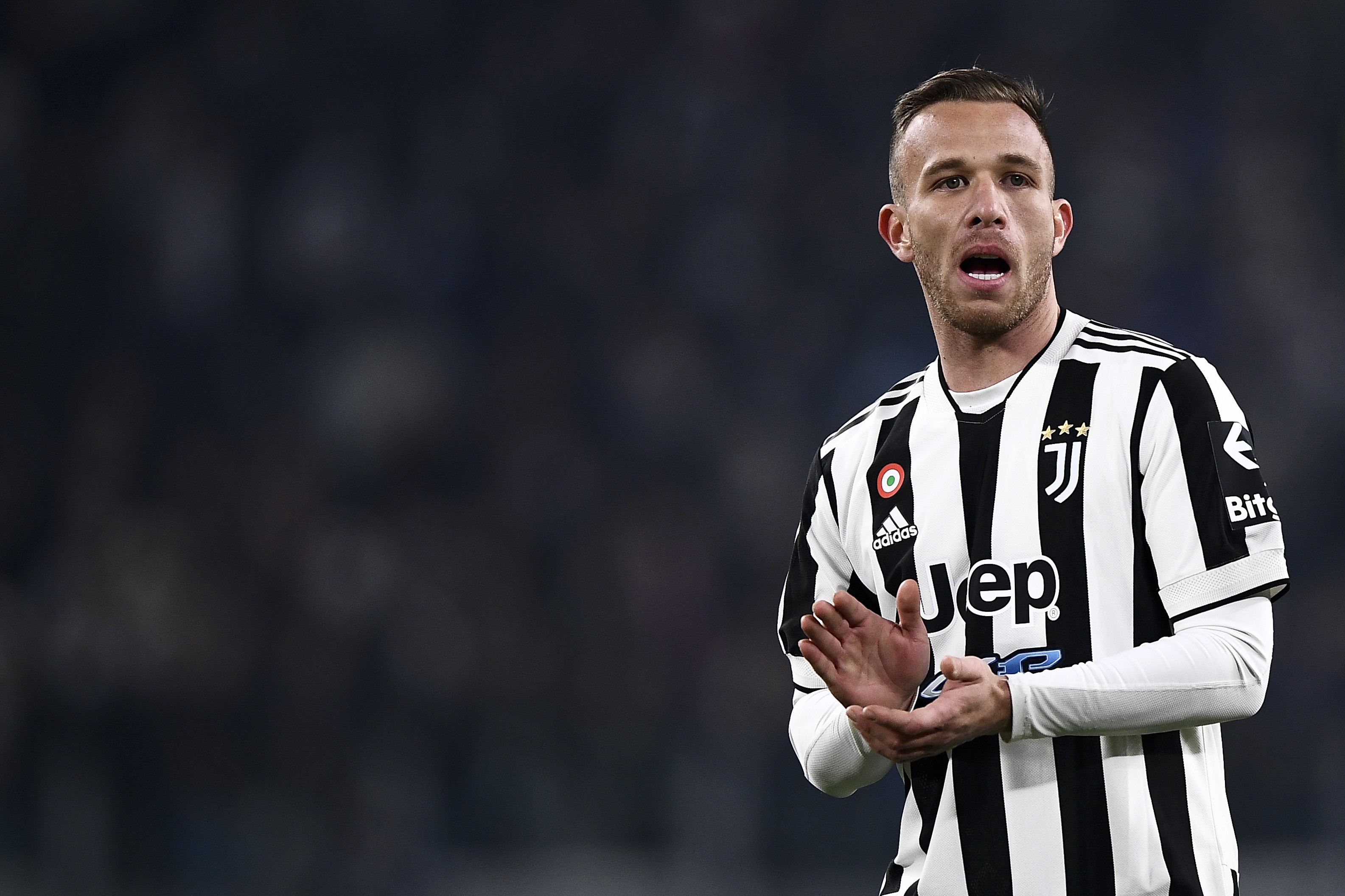 Juventus empresta Arthur ao Grêmio com previsão de chegada; confira detalhes.