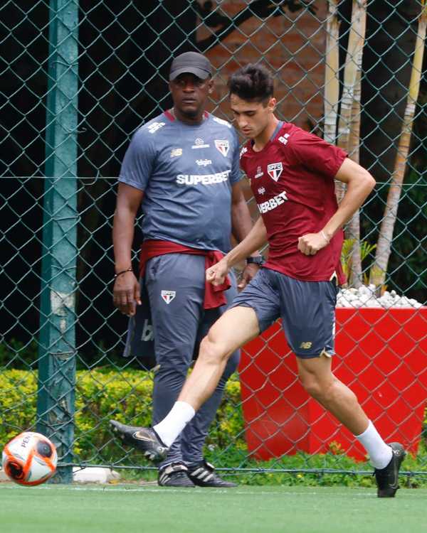 São Paulo busca valorizar Rodriguinho após destaque em atuação recente