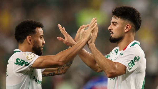 Ano iluminado! Mesmo na reserva, Felipe Anderson vive temporada mais decisiva no Verdão.