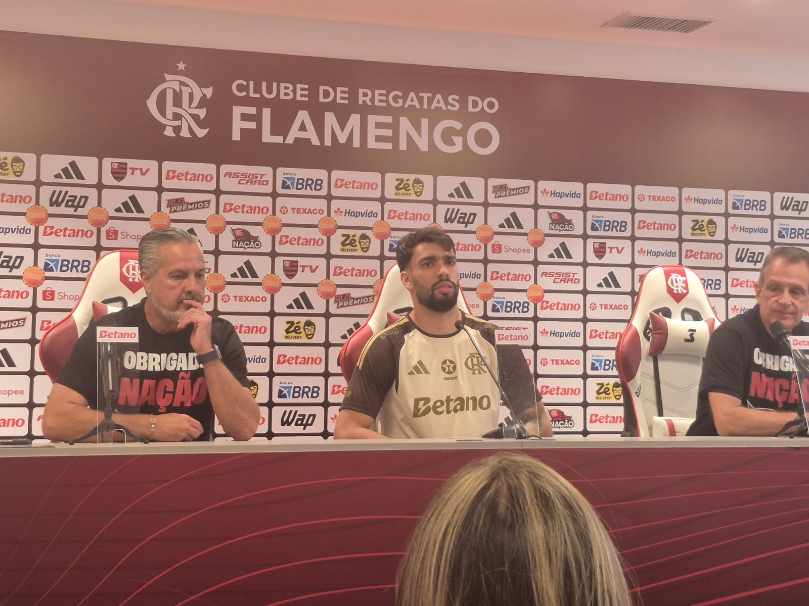 Paquetá é apresentado e explica volta ao Flamengo