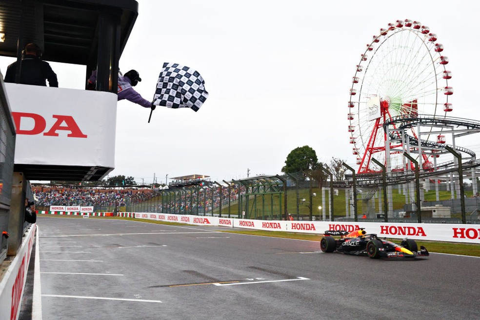 Verstappen faz a pole e pode conquistar o bi no Japão; Leclerc é o 2º