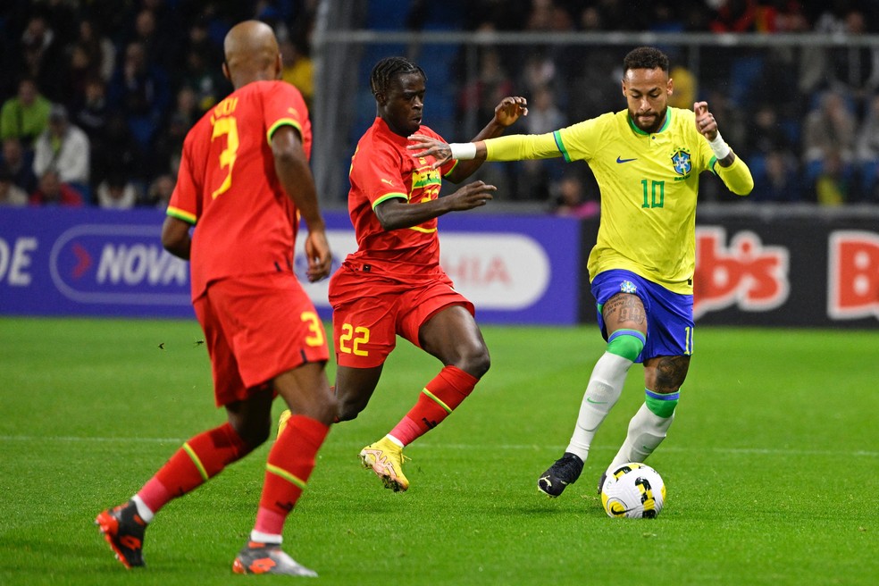 FIFA 22: Mbappé passa Neymar no top 10 de OVR; confira outras mudanças -  23/09/2021 - UOL Start