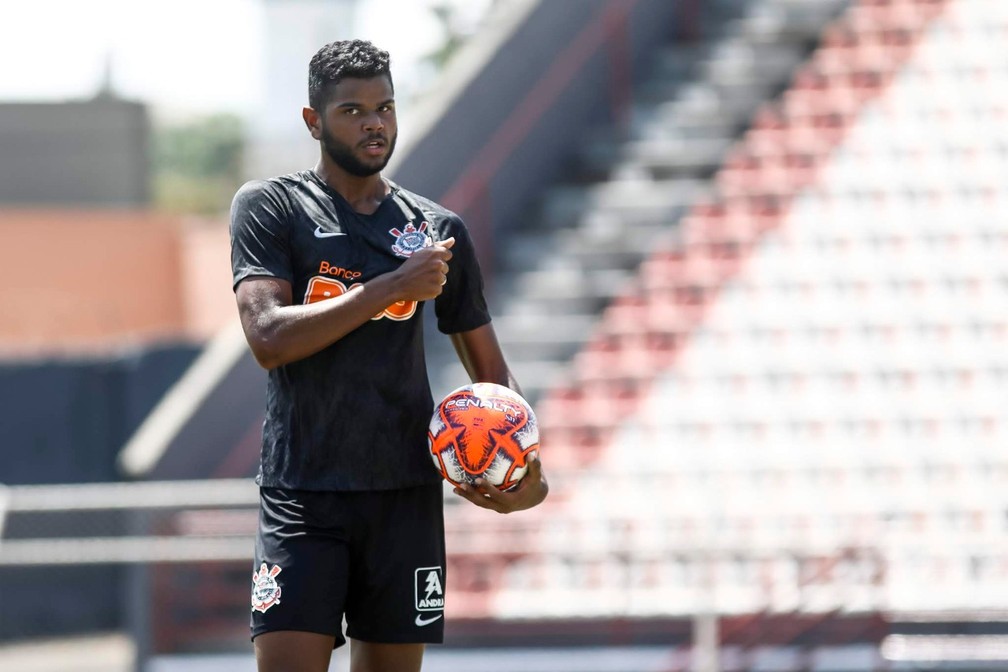 Meia do Corinthians é o melhor jogador sub-23 do Paulistão; veja