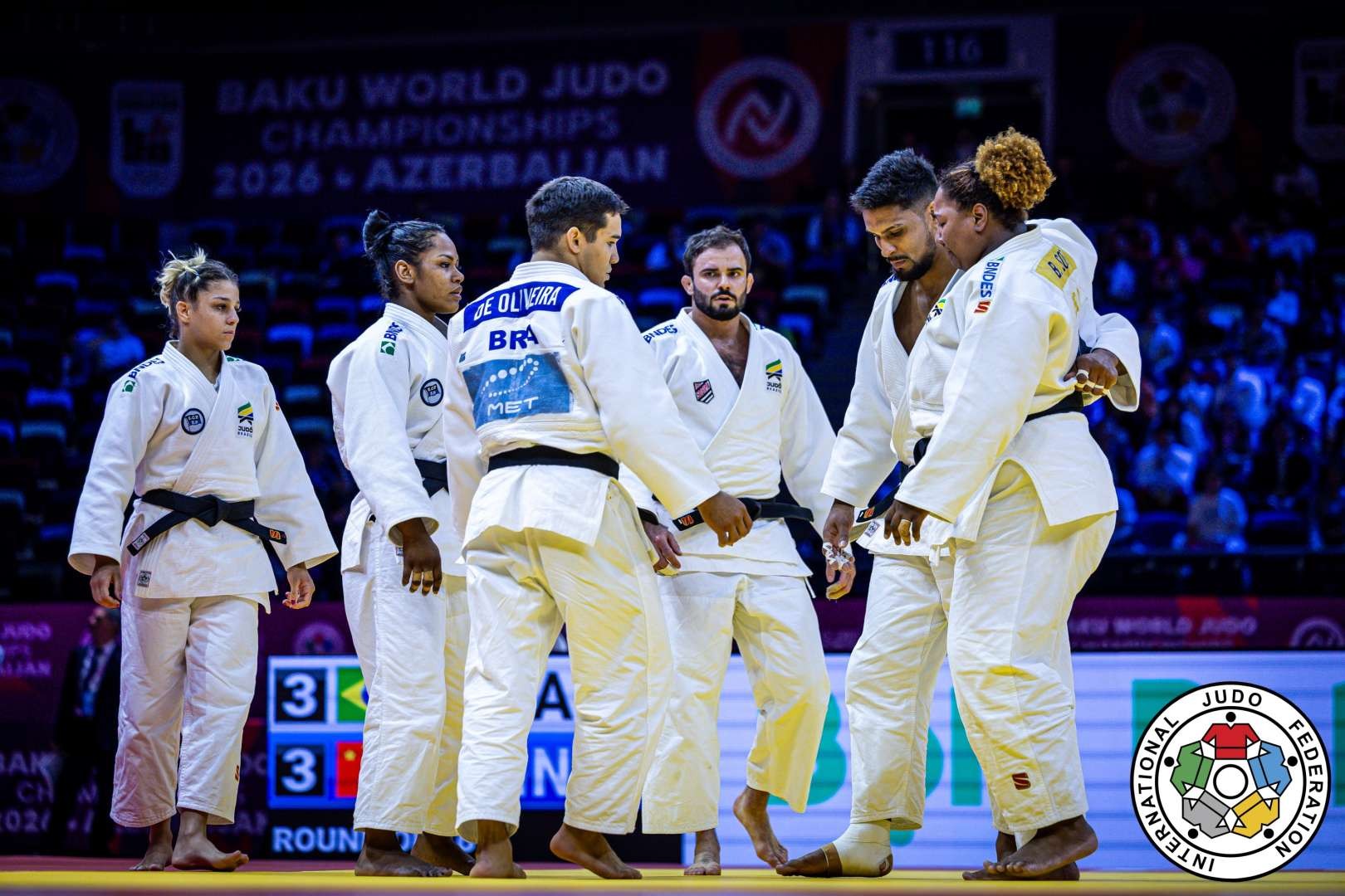 Brasil perde da China por equipes e fecha Mundial de judô sem medalhas; Bia Souza sai lesionada