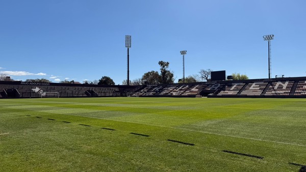 Estádio Ciudad Vicente López — Foto: Gustavo Di Sarli
