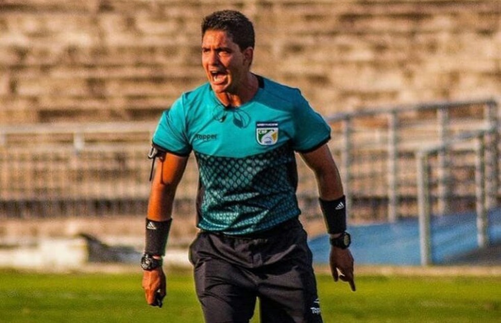 Árbitro Afro Rocha de Carvalho Filho - Novorizontino x Atlético-GO