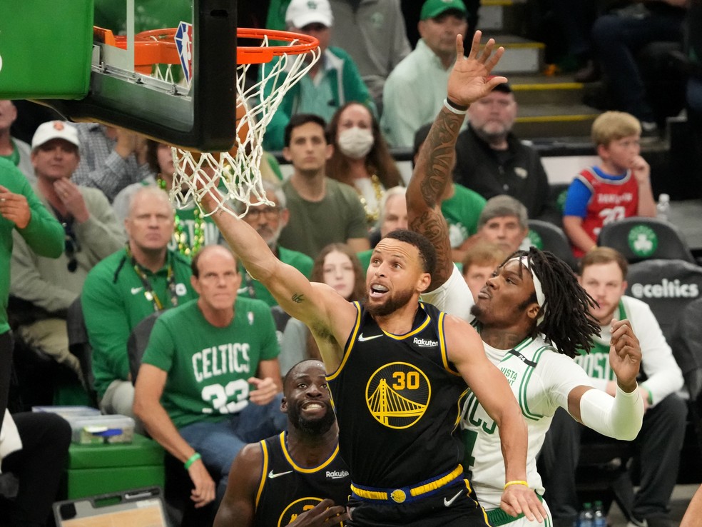 Jogo NBA ontem: Warriors viram série sobre Celtics e podem ser campeões na  quinta - Jogada - Diário do Nordeste