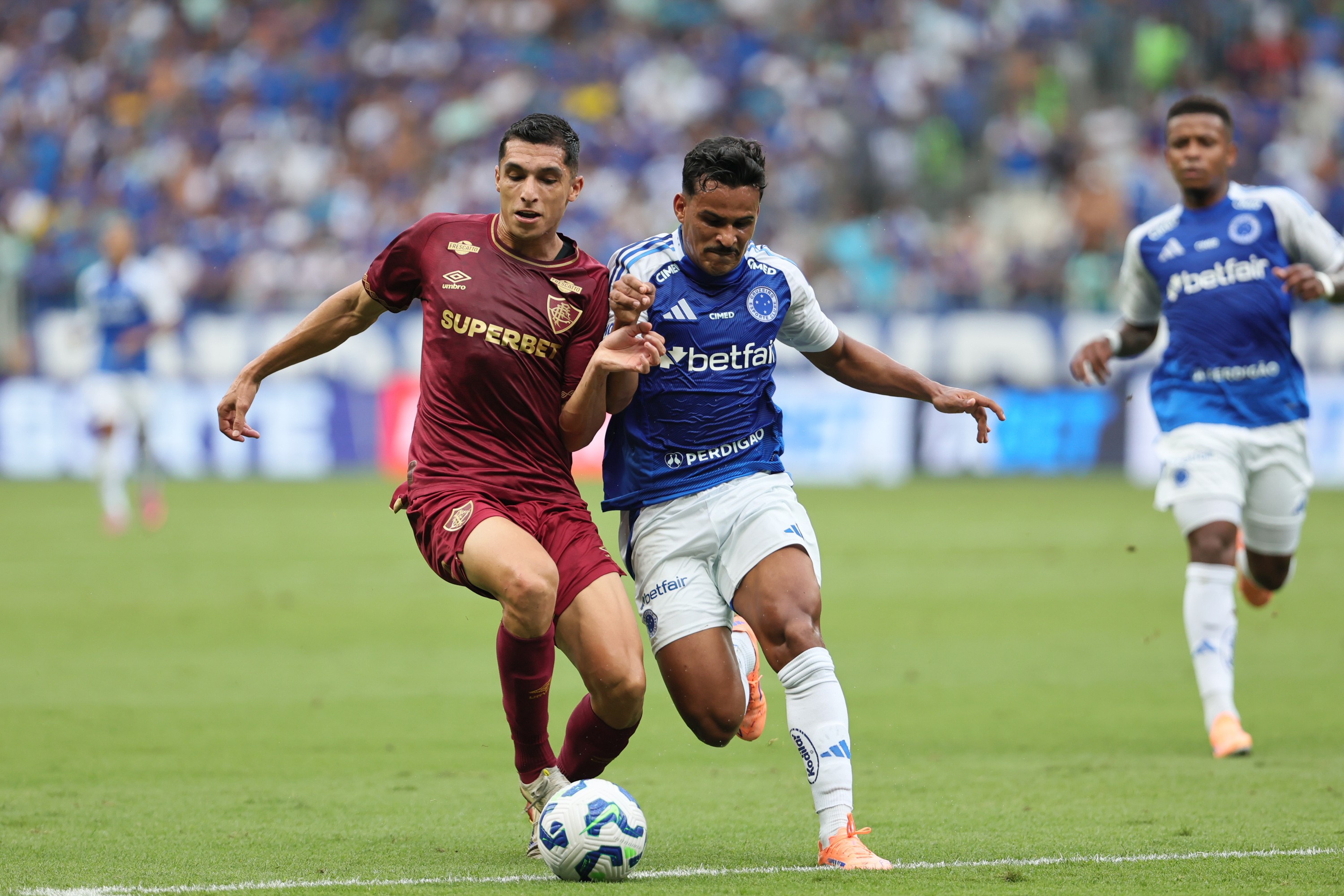 Cruzeiro se distancia da liderança e foca em campeonatos secundários.