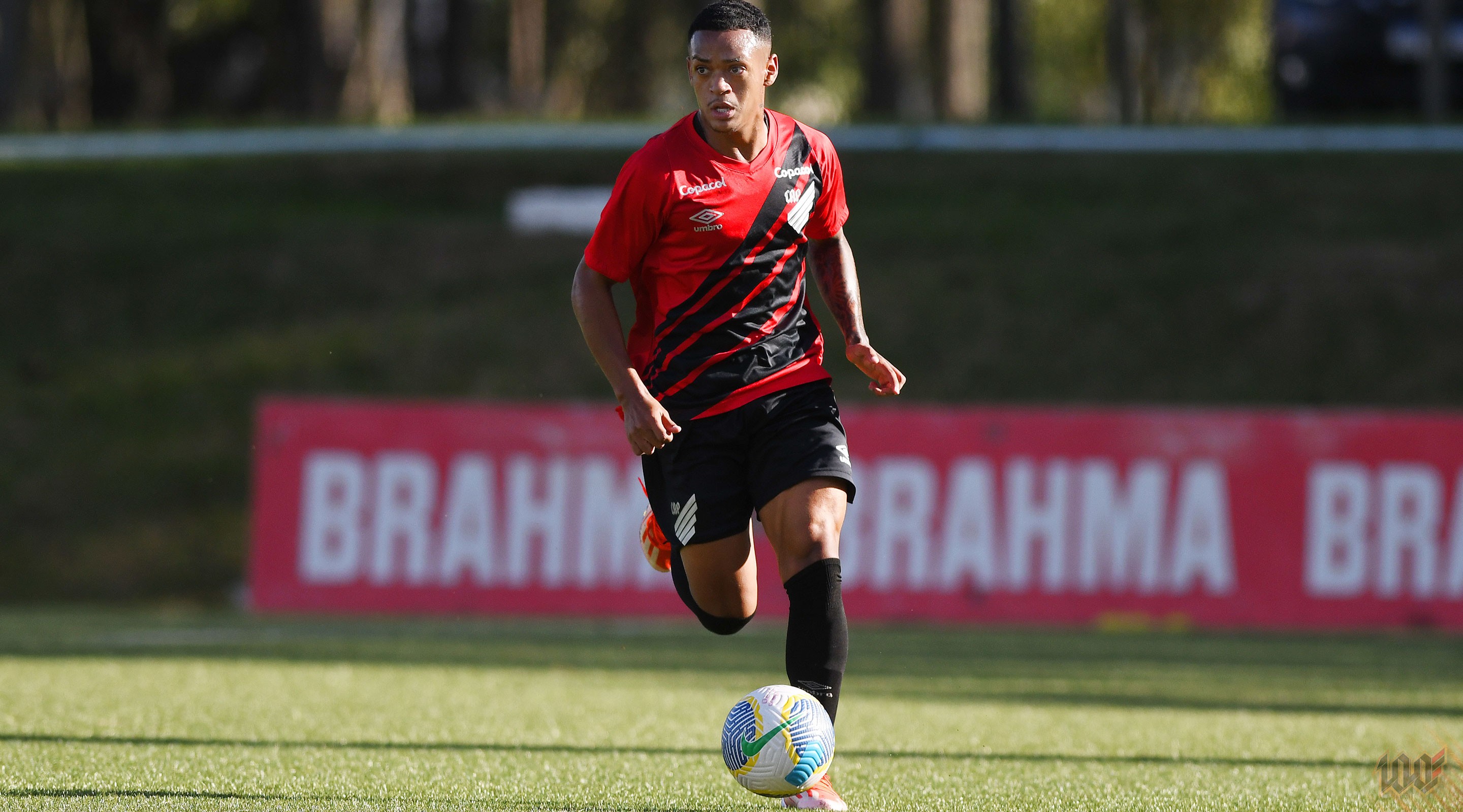 Athletico não volta para Curitiba antes de jogo contra o Remo