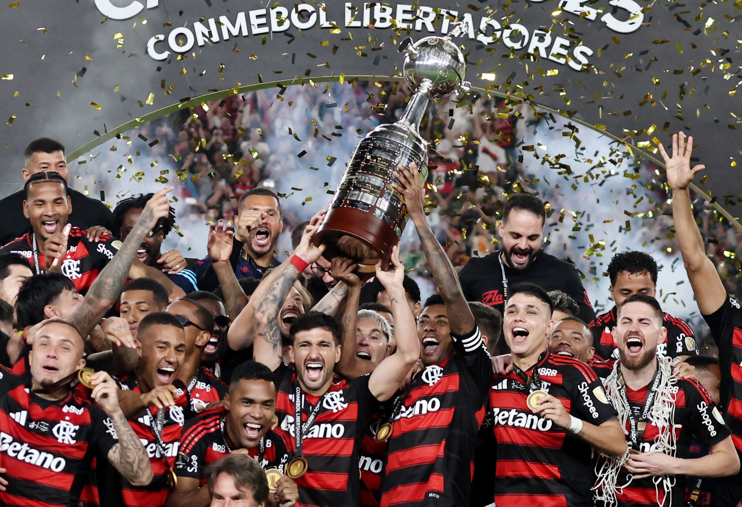 Conmebol revela Seleção da Libertadores 2025 com sete jogadores do Flamengo; impacto é grande!