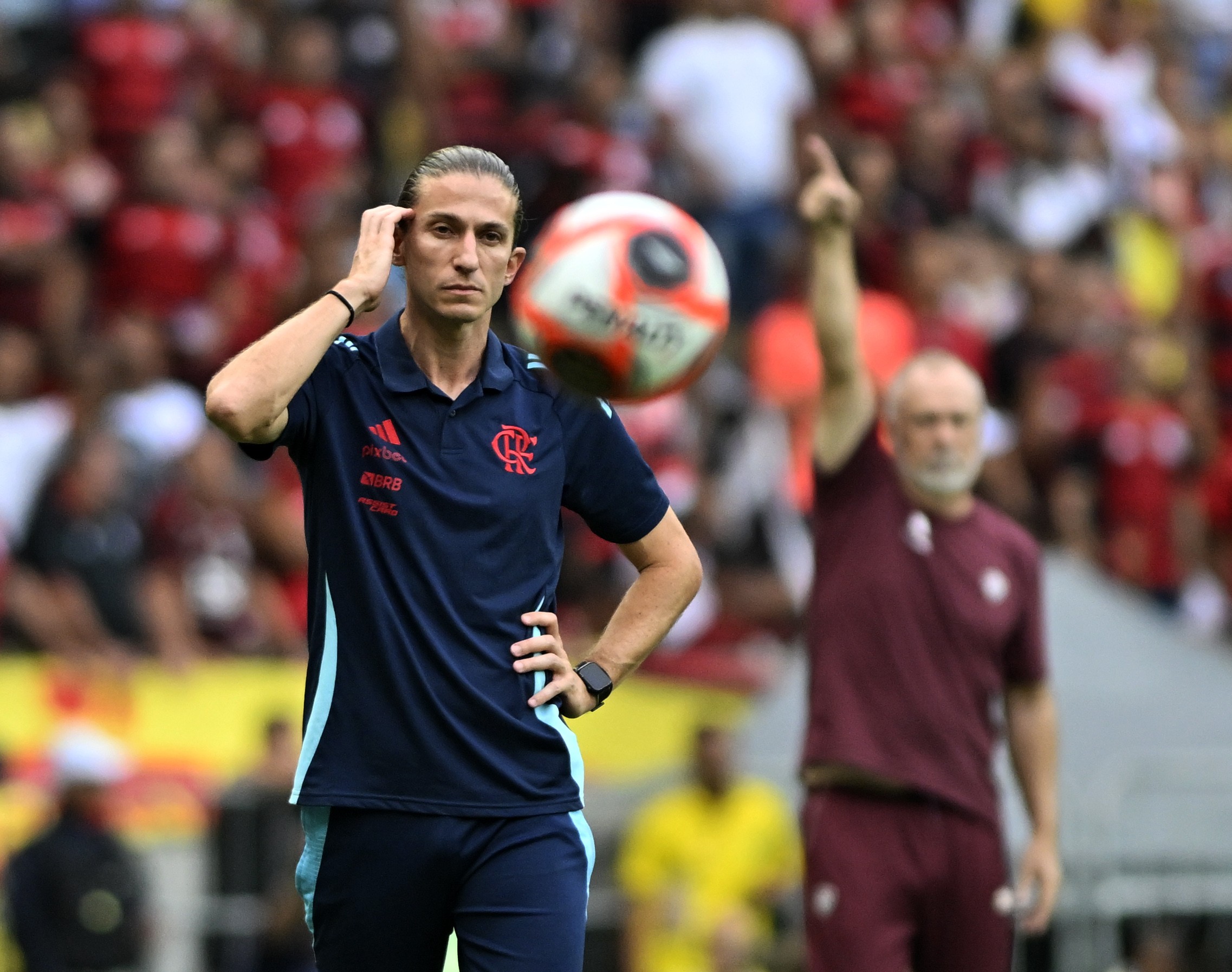 Filipe Luís alcança terceira conquista pelo Flamengo em meio ano.