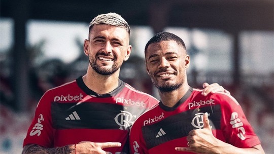 Arrascaeta celebra parceria com De la Cruz e aguarda chegada de Viña ao Flamengo: "Vai ajudar muito"