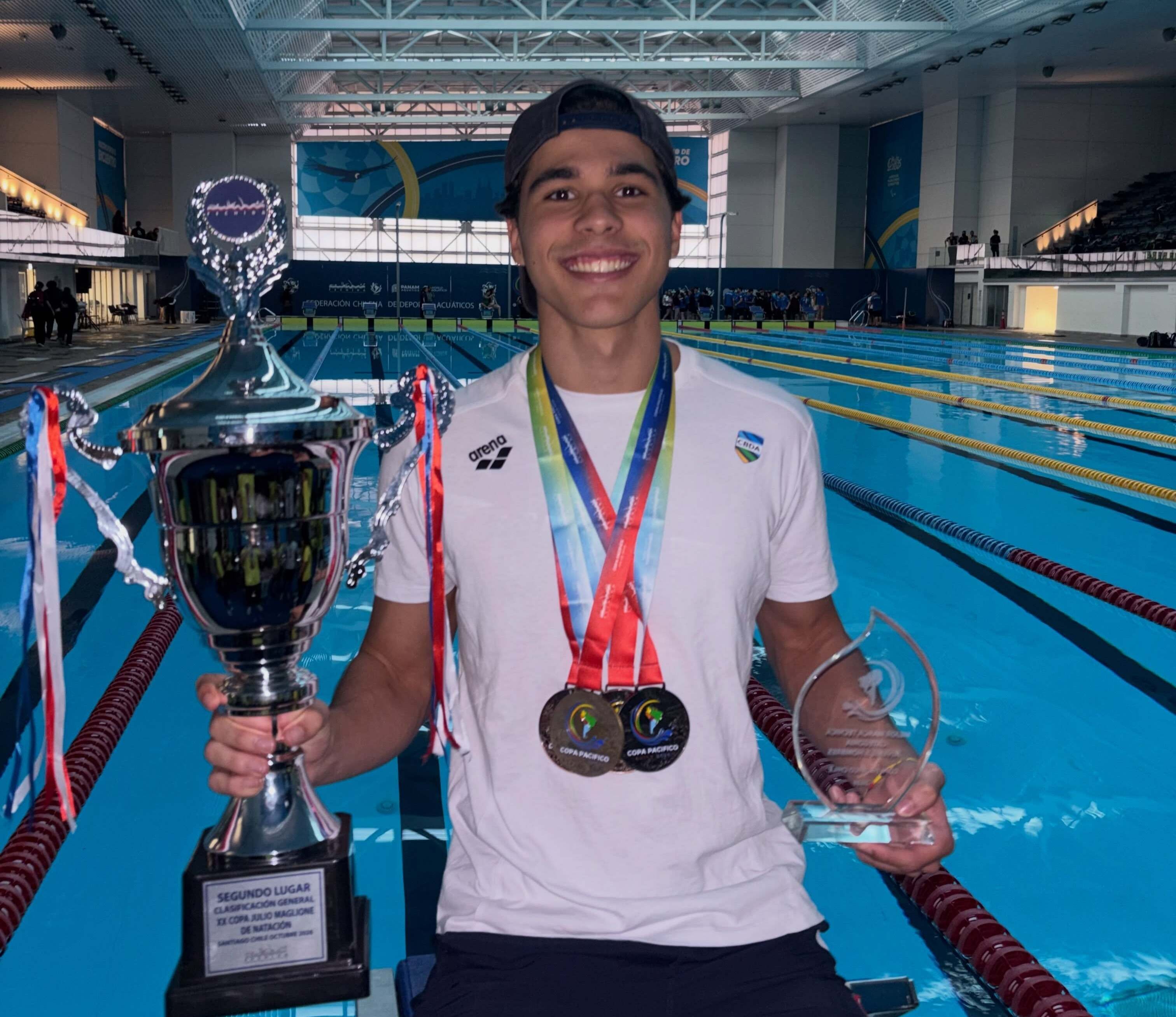 Sergipano Rafael Aguiar conquista quatro medalhas na Copa Pacífico de Natação