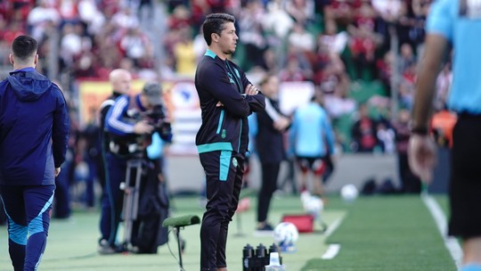 Carpini lamenta derrota, mas valoriza postura do time