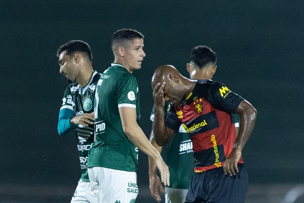 Sport é derrotado pelo Guarani, e Vitória assume liderança da Série B do  Brasileiro