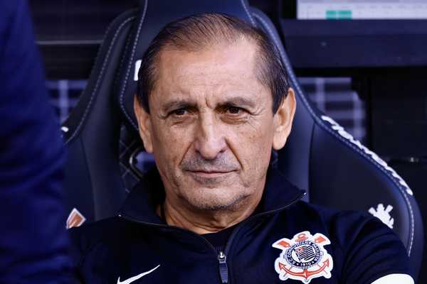 Ramón Díaz elogia desempenho do Corinthians na Libertadores: 