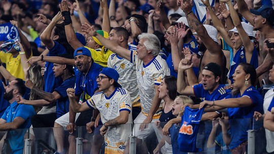 Cruzeiro terá torcida contra Palmeiras no Mineirão; clube inicia venda de ingressos