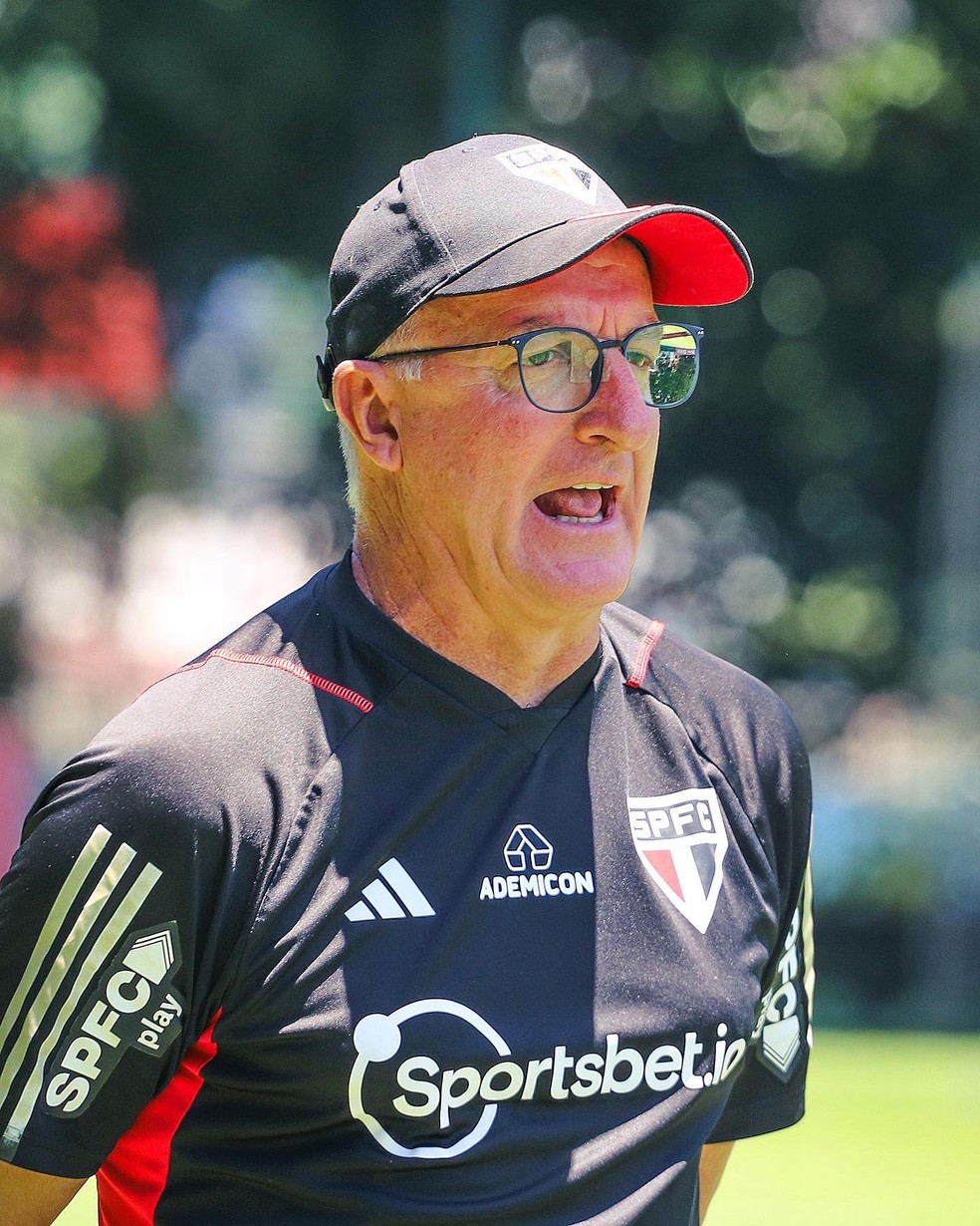 Dorival Júnior comanda treino técnico no CT do São Paulo — Foto: Divulgação/saopaulofc