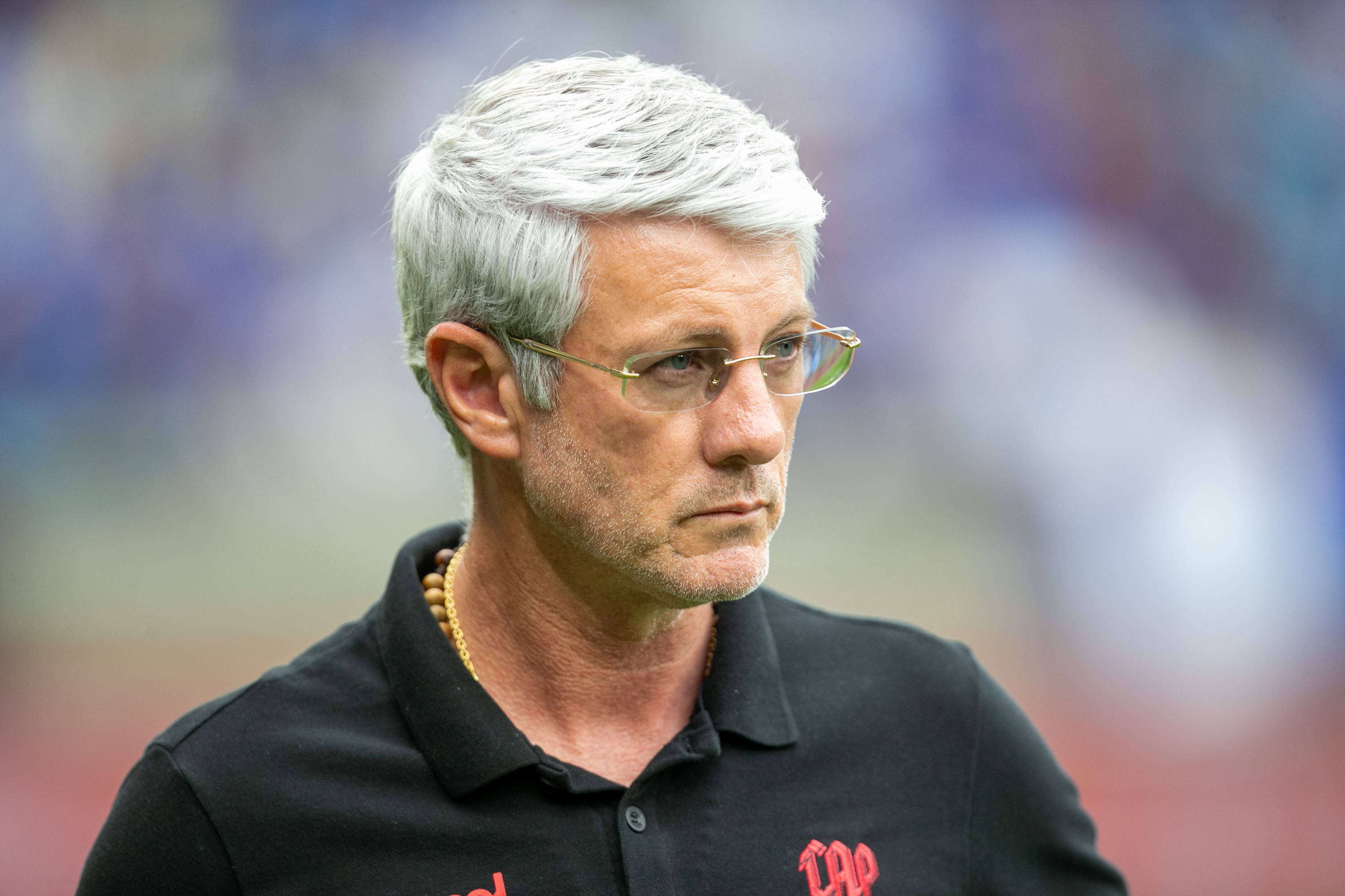 Odair aponta lições na derrota do Athletico e faz cobrança: "Diminuir o número de gols sofridos"