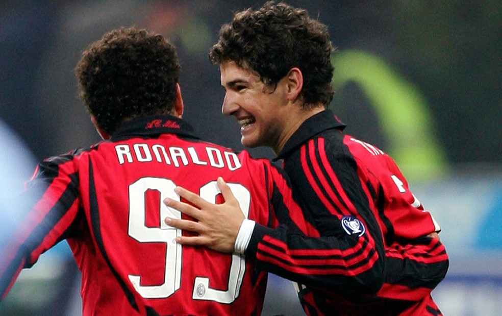 Pato e Ronaldo jogaram juntos pelo Milan — Foto: Reuters