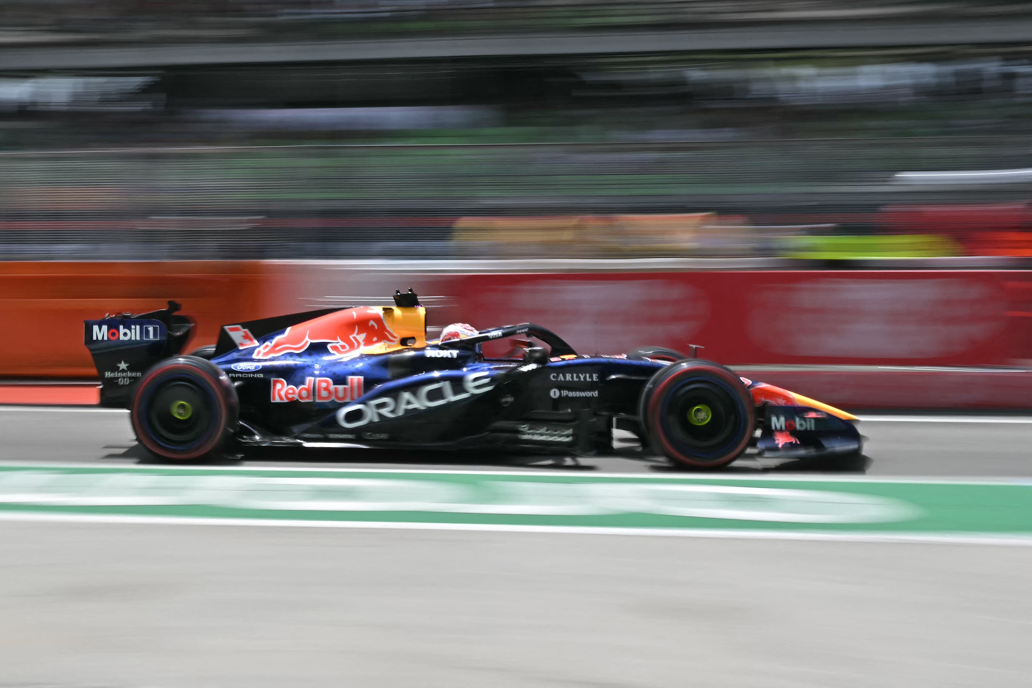 GP do Bahrein: Verstappen lidera 1º treino na Malásia, e Bortoleto é 13º