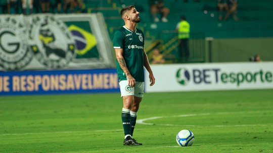 Rafael Gava desfalca o Goiás no clássico contra o Vila Nova