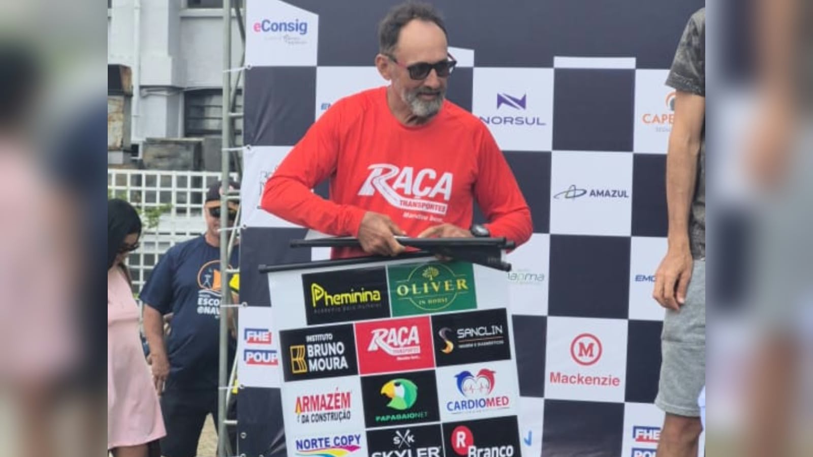 Hiel Gesã é vice-campeão Master e 3º geral na Meia Maratona da Escola Naval