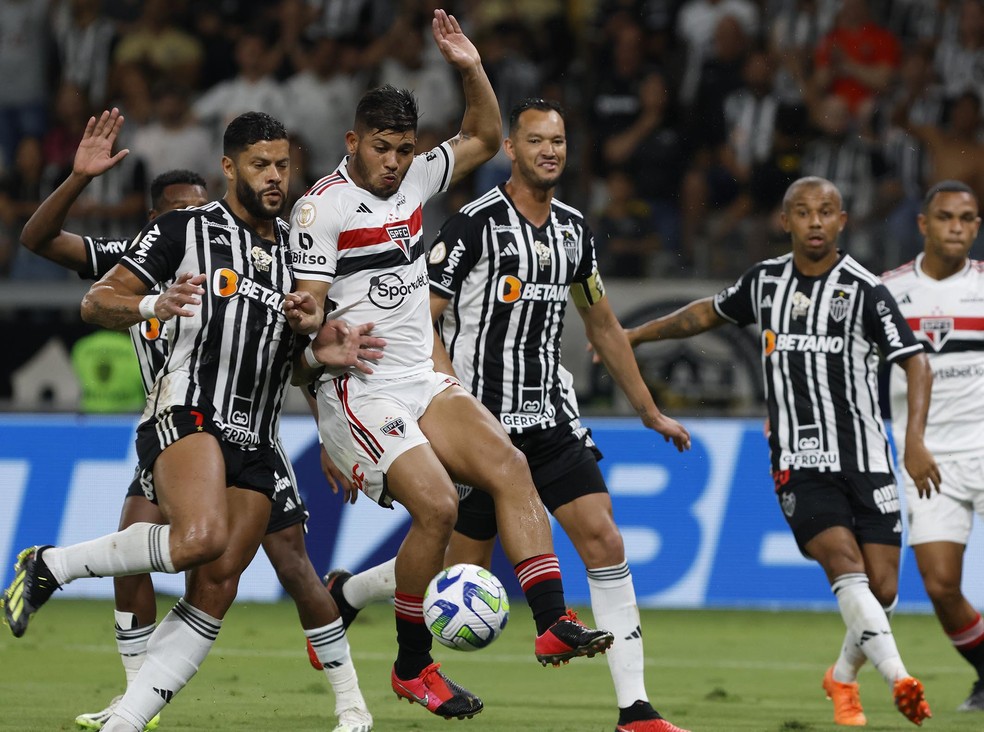 São Paulo perdeu para o Atlético-MG no último jogo como visitante no Brasileirão — Foto: Rubens Chiri/Saopaulofc.net
