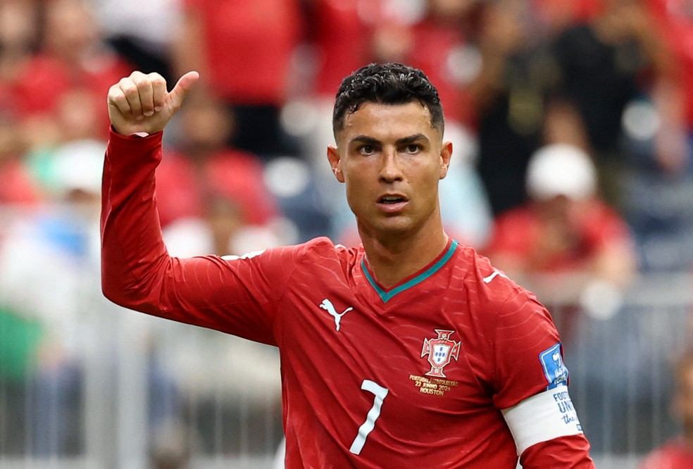 Cristiano Ronaldo durante partida de Portugal sem tatuagens