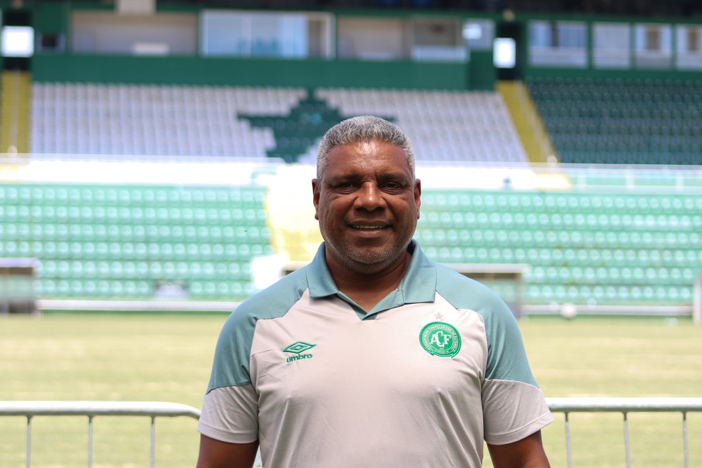 Celso Rodrigues será o interino contra o Mirassol — Foto: Carla Cenci/ACF