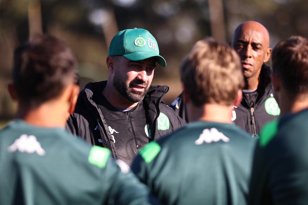 Treino da Chapecoense sob comando de Rafael Lacerda