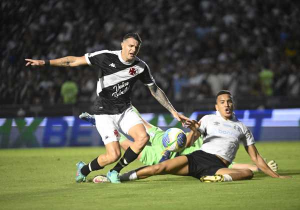 Atuações: Gustavo Martins marca e Soteldo tem desempenho ruim em derrota do Grêmio.