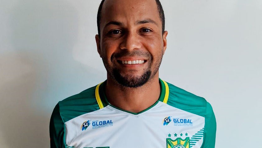 Coritiba anuncia a contratação do atacante Wesley “Pombo”, destaque do  Caxias no Gauchão