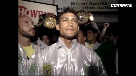 Em 2003, Popó nocauteou Jorge Barrios e manteve o cinturão