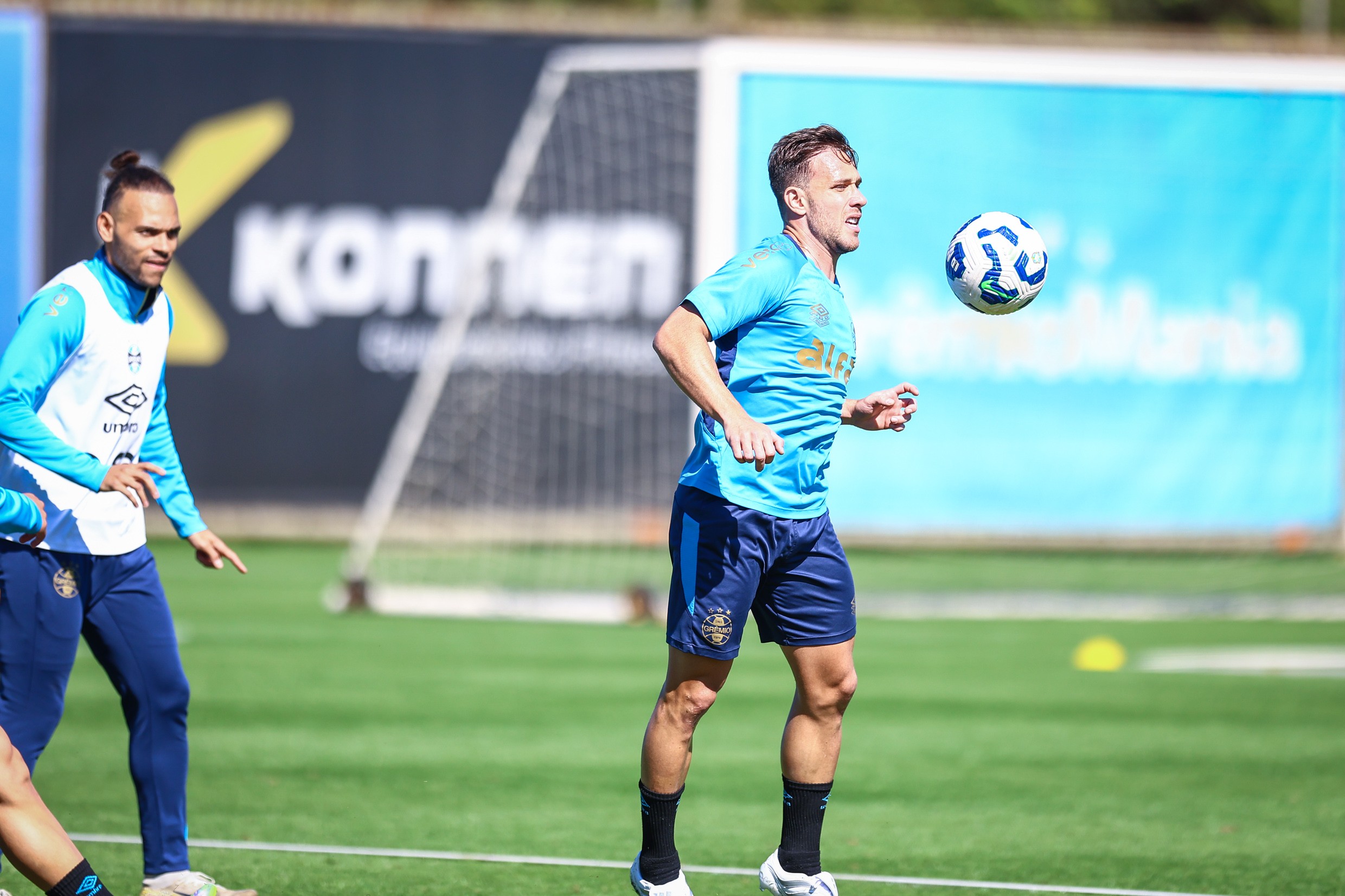 Veja como fica elenco do Grêmio após chegadas e saídas na janela