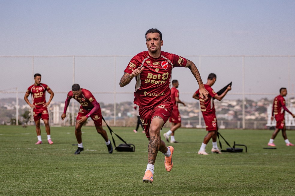 Bruno Xavier deve voltar a ser relacionado contra o Sport — Foto: Roberto Corrêa/VNFC