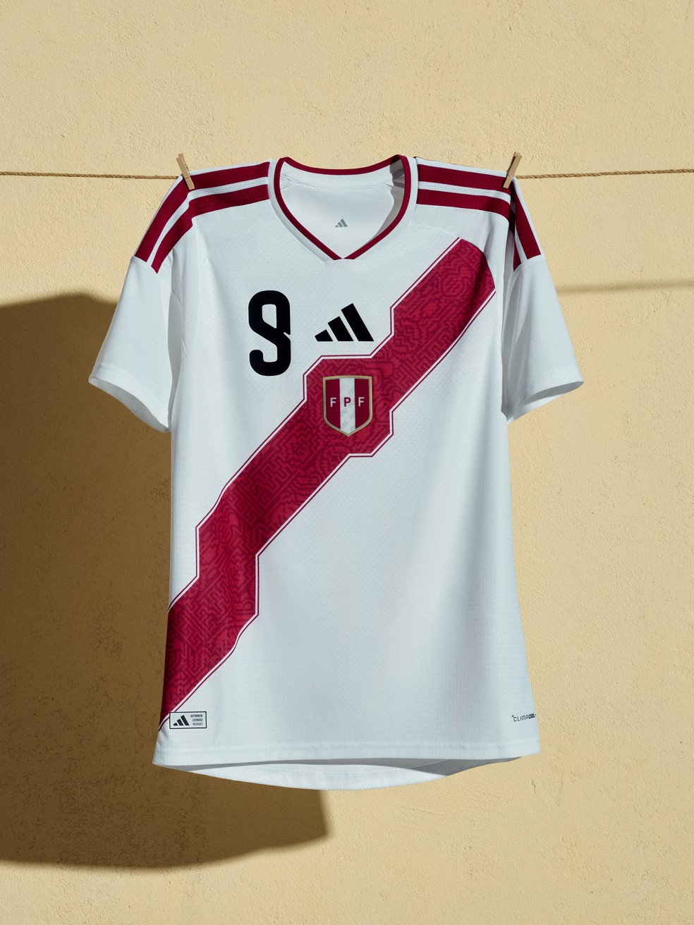 Nova camisa do Peru — Foto: Adidas