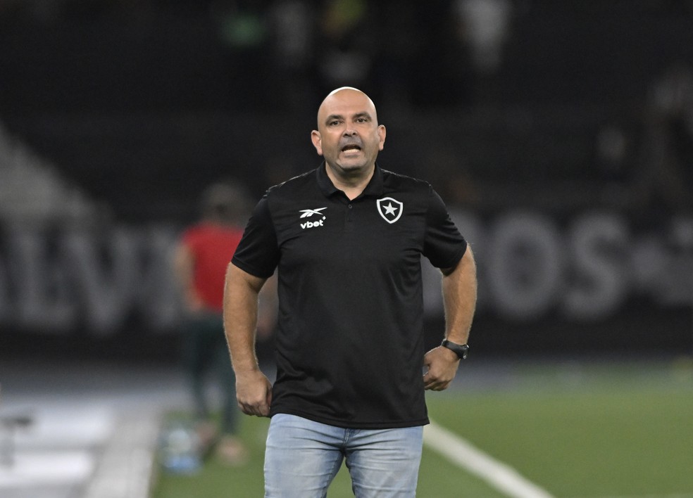 SURPREENDEU! Técnico do rival explica a razão da derrota do Botafogo para o Flamengo na Supercopa Rei