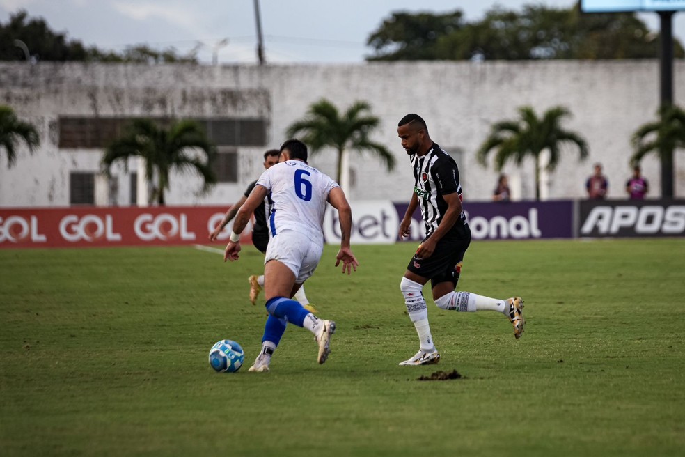 PB - Joao Pessoa - 7/24/2021 - BRAZILIAN C 2021, BOTAFOGO-PB X SANTA CRUZ -  Botafogo-PB player Savio celebrates his goal during a match against Santa  Cruz at Almeidao stadium for the