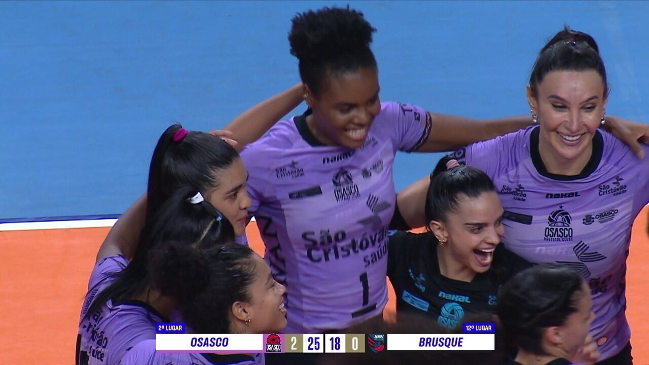 Osasco vence o Brusque e segue à caça do líder da Superliga feminina | Ge