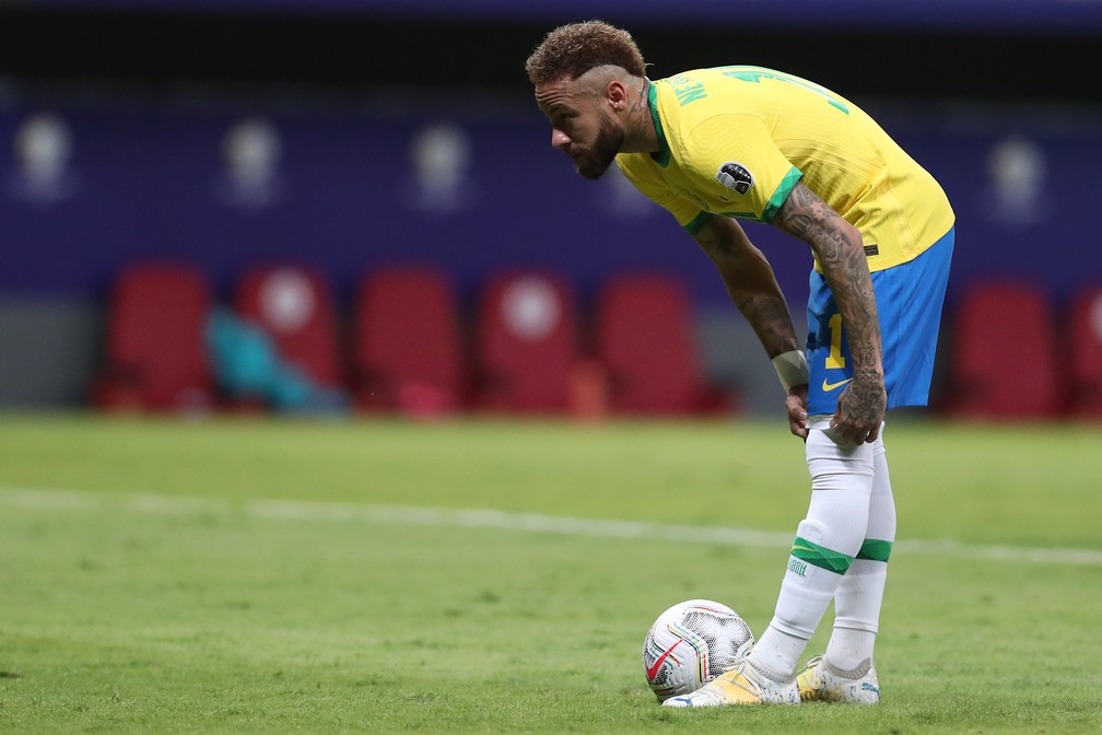 Neymar fica a um gol de igualar Pelé como maior artilheiro da
