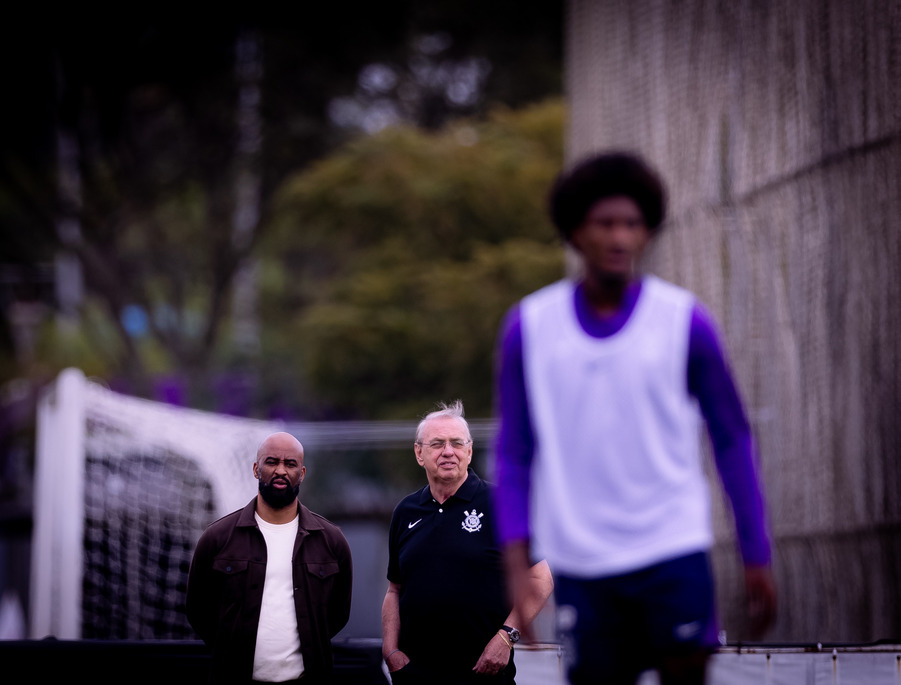 REFORÇOS NA JANELA! Expectativa de contratações e saídas do Corinthians para próxima temporada