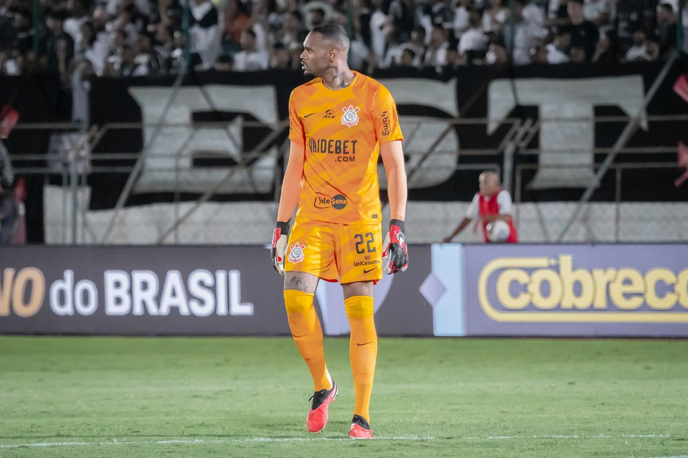 Carlos Miguel, do Corinthians, na partida contra o Cianorte — Foto: Fernando Teramatsu/AGIF