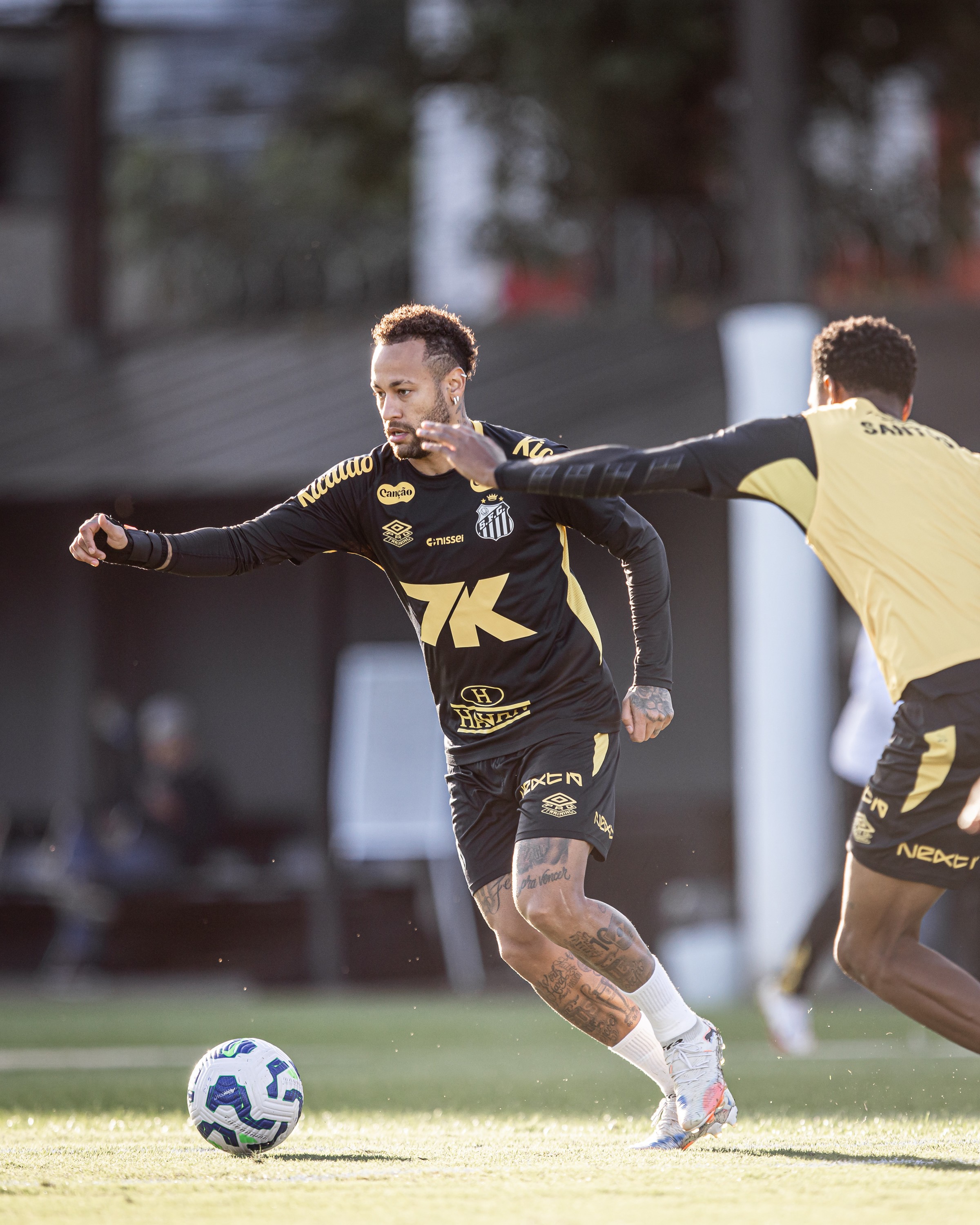 Neymar passa em primeiro teste, turbina físico e abre caminho para ampliar sequência no Santos